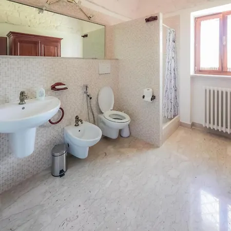 1 Bedroom Stunning In