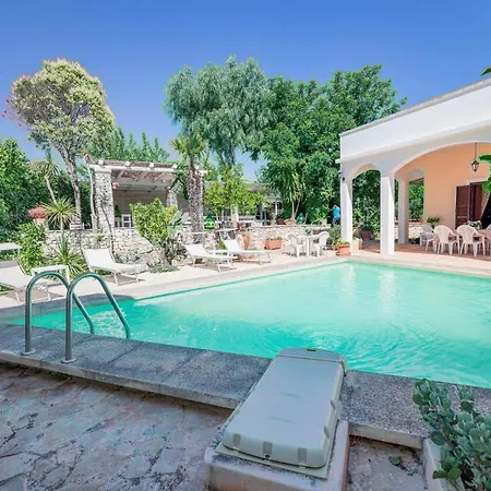 1 Bedroom Stunning In *